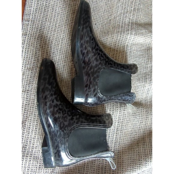 Inc International Concepts Women's Rain Boots Size 10 Grey Leopard Print - Picture 3 of 8